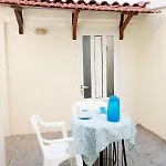 玛利亚公寓酒店 * Kremastí