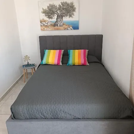Maria Studios & Apartment